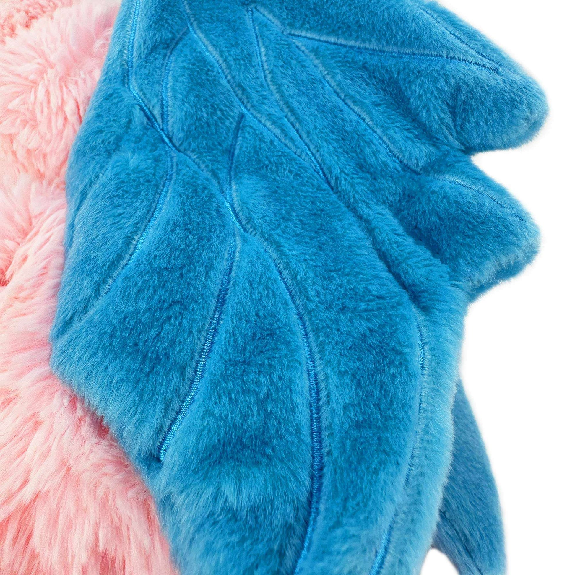 かわいいピンクのふわふわコウモリぬいぐるみ