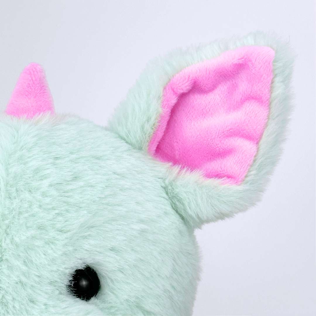 可愛いグリーンドラゴンぬいぐるみピンクのハートの羽付き