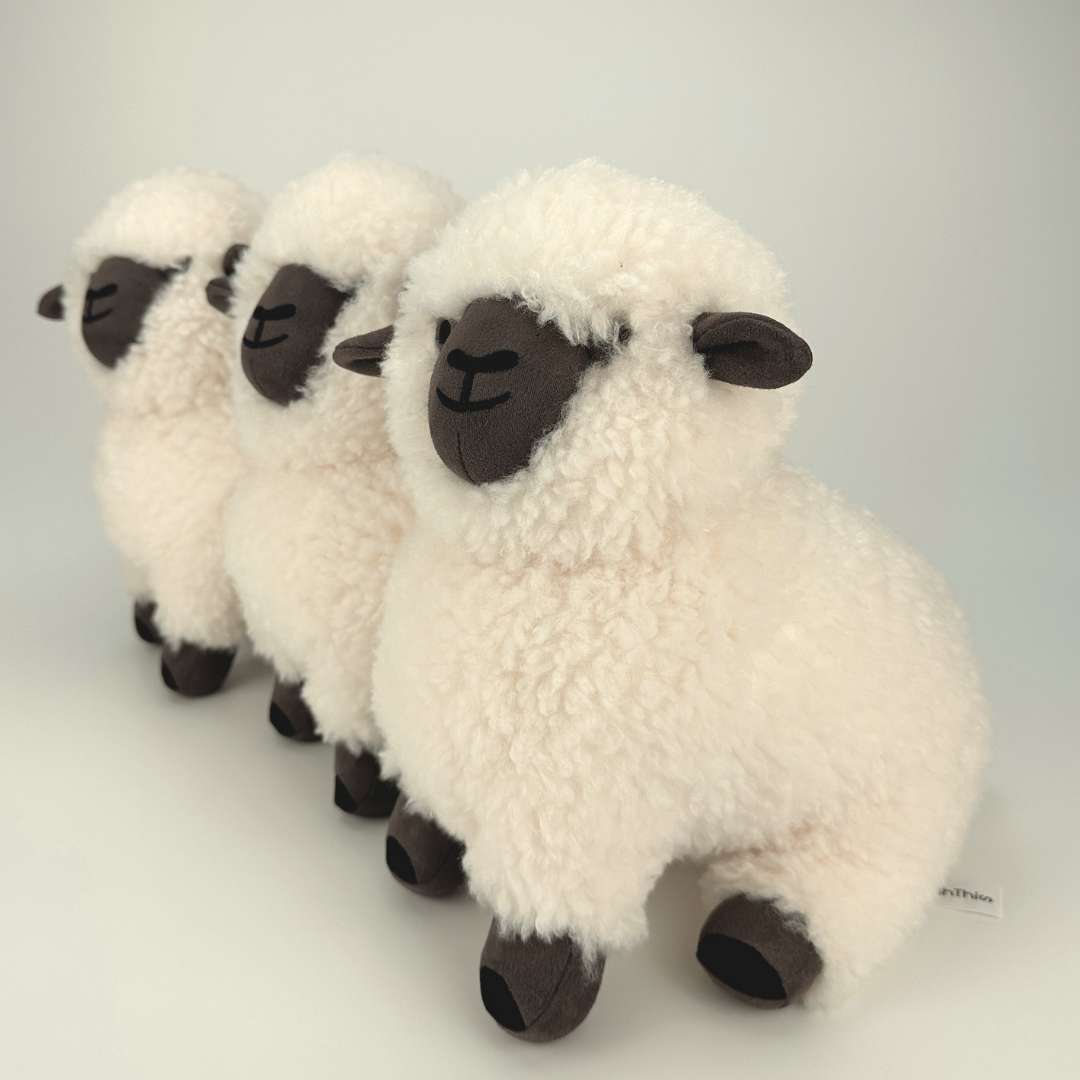 かわいいヴァレイブラックノーズシープぬいぐるみ