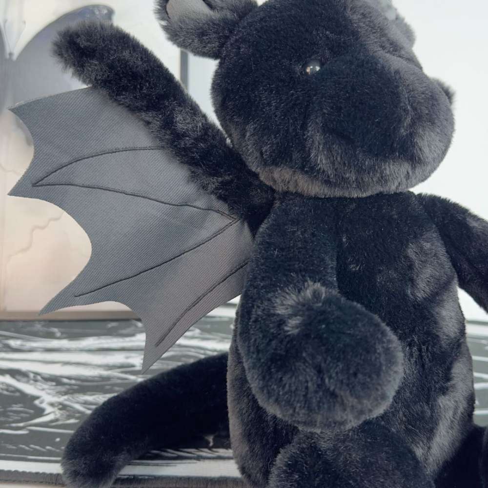 ゴシックスタイル ブラックぬいぐるみドラゴン