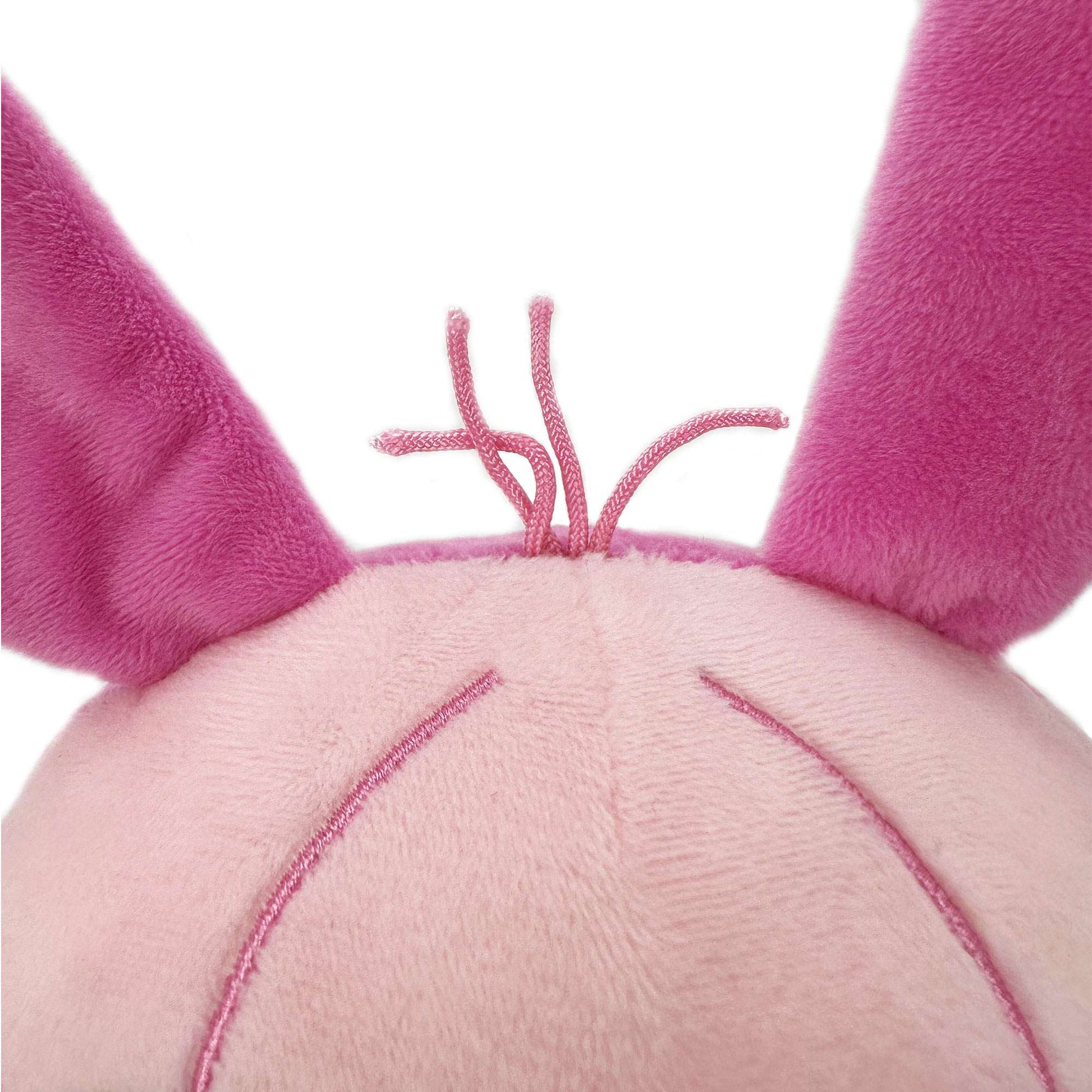 ゴス風の不気味なピンクウサギぬいぐるみ