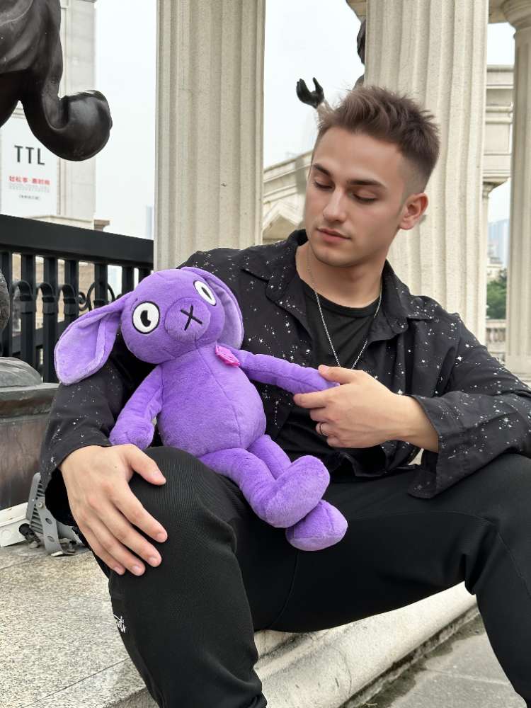 紫色ゴス風ぬいぐるみバニー