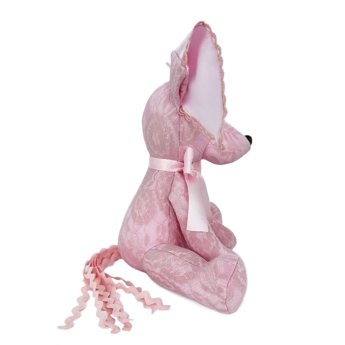 かわいいピンクのビーグルぬいぐるみ