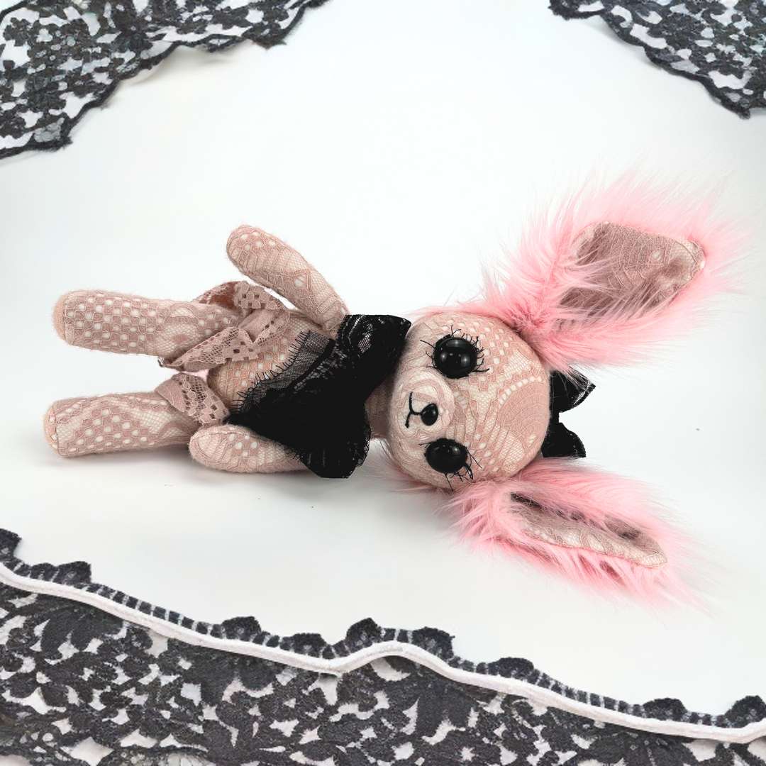 かわいいゴスピンクフェネックフォックスぬいぐるみ