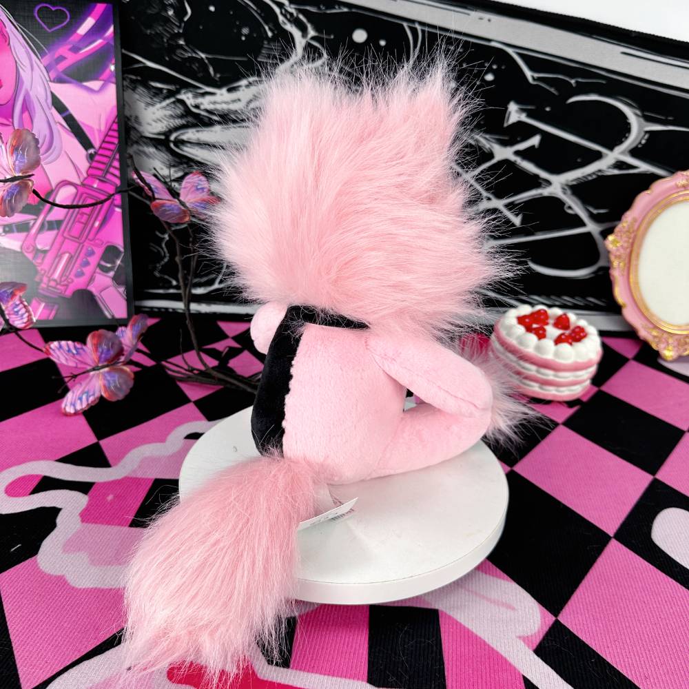 ゴス可愛いピンクのアライグマぬいぐるみ