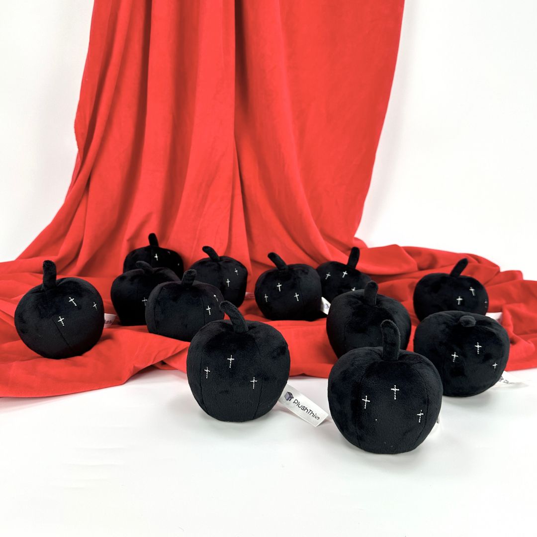 ゴスブラックアップルぬいぐるみ