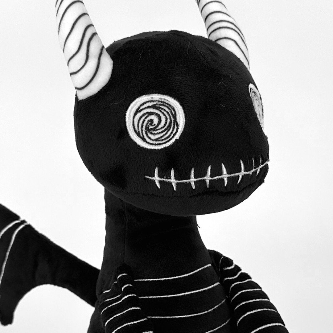 ゴスブラック&ホワイトのディズィードラゴンぬいぐるみ