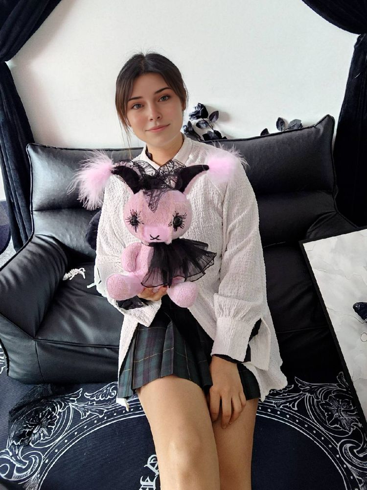 ピンクゴスバニーぬいぐるみ