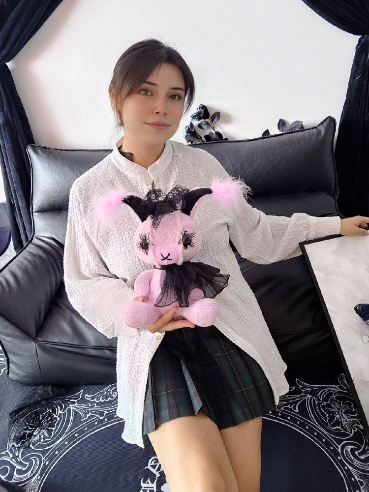 ピンクゴスバニーぬいぐるみ