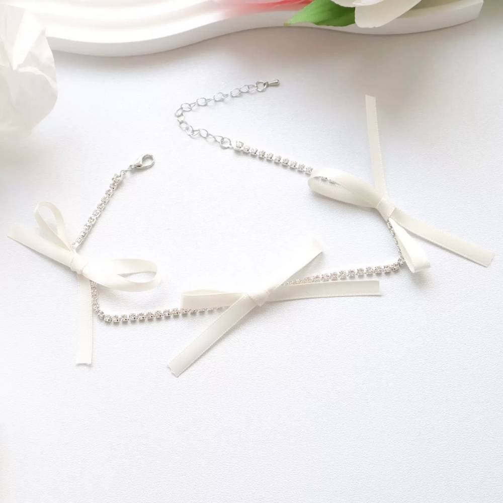 3連リボン ラインストーン輝く リボン紐 チョーカー可愛い