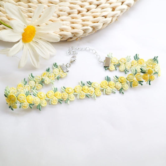 刺繍フラワー 紐 チョーカー可愛い