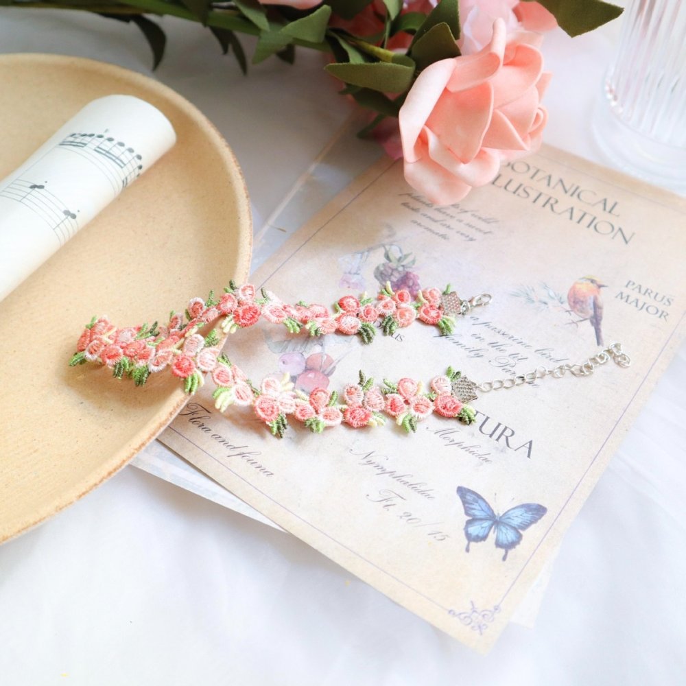 刺繍フラワー 紐 チョーカー可愛い