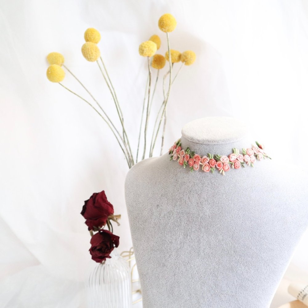 刺繍フラワー 紐 チョーカー可愛い