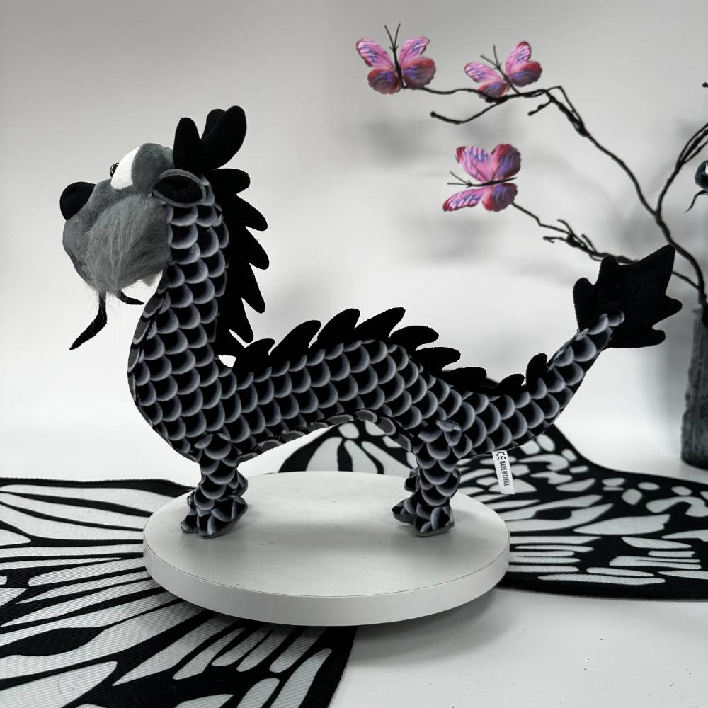 キュートな黒い中国龍のぬいぐるみ