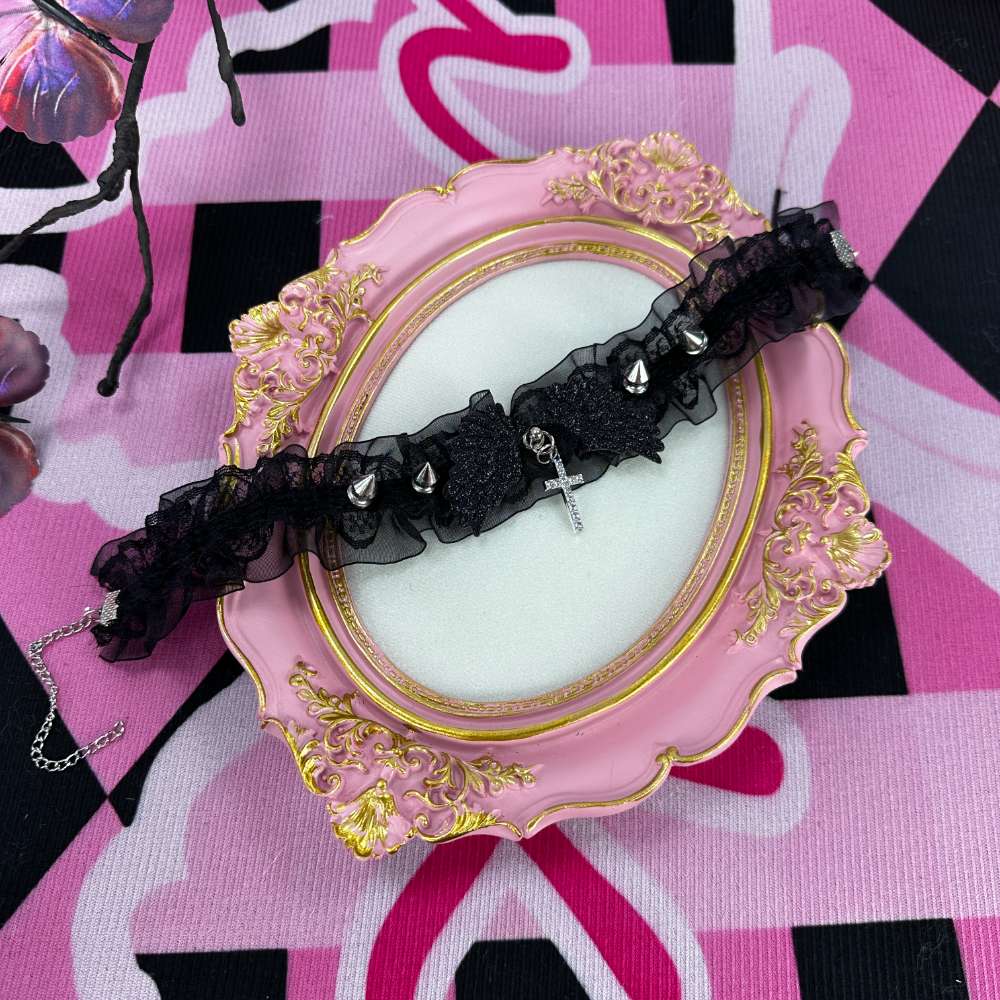ゴシック フリル スパイク 翼クロス チョーカー 黒レース