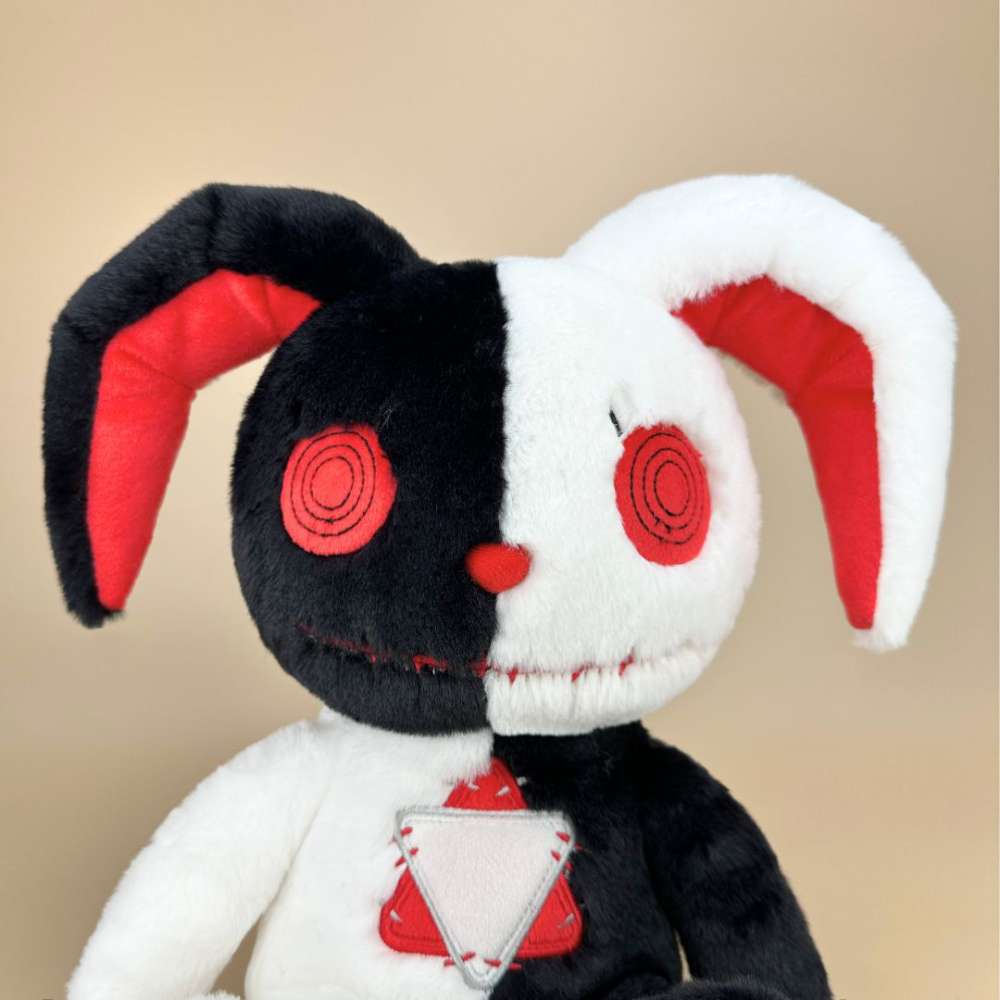 ゴスヴードゥー黒と白のバニーぬいぐるみ