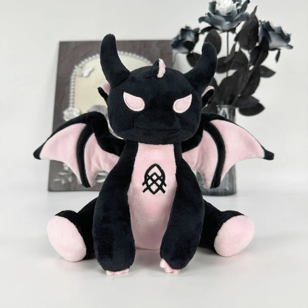 ゴス ブラック＆ピンク ベビードラゴンぬいぐるみ