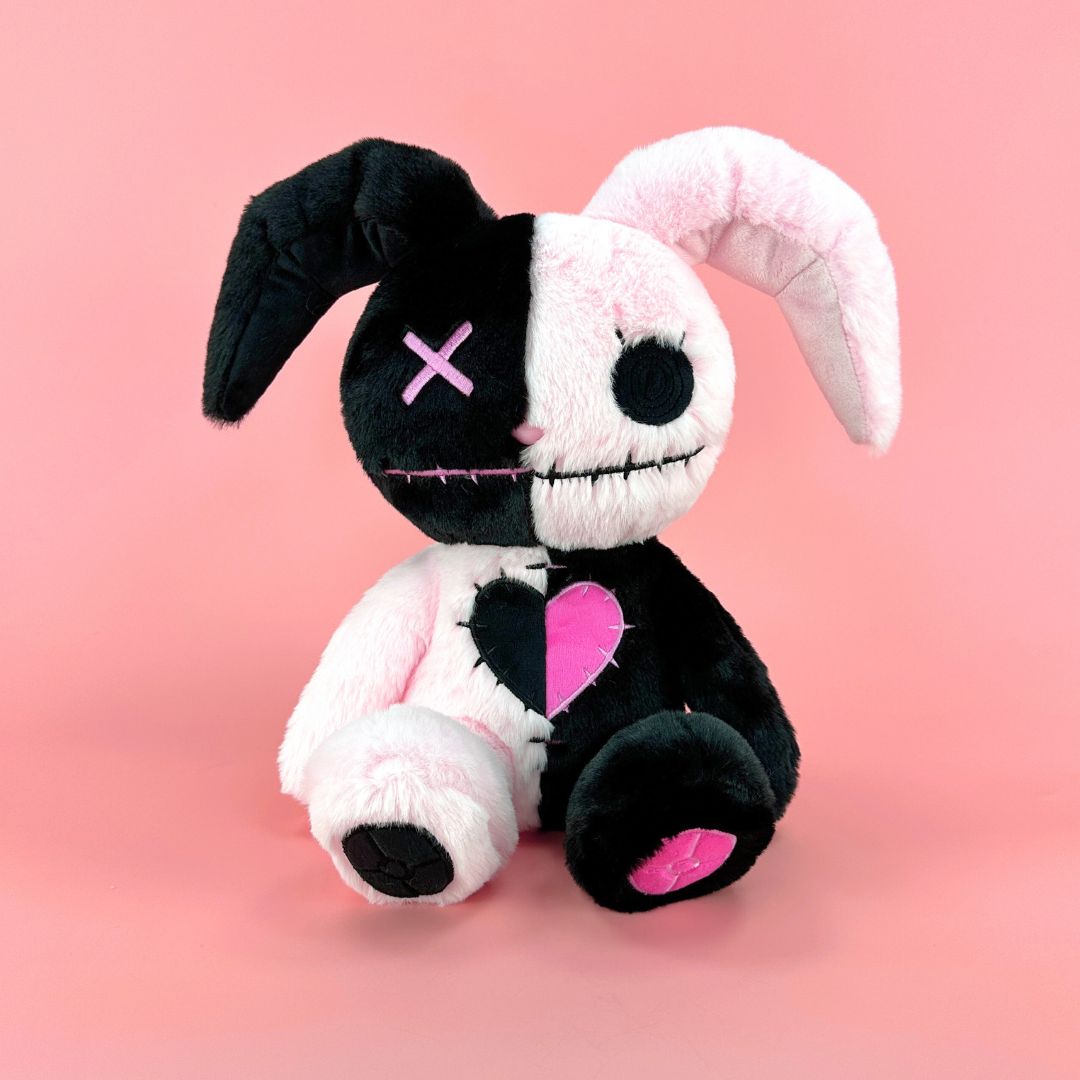 ピンクのウサギのぬいぐるみ