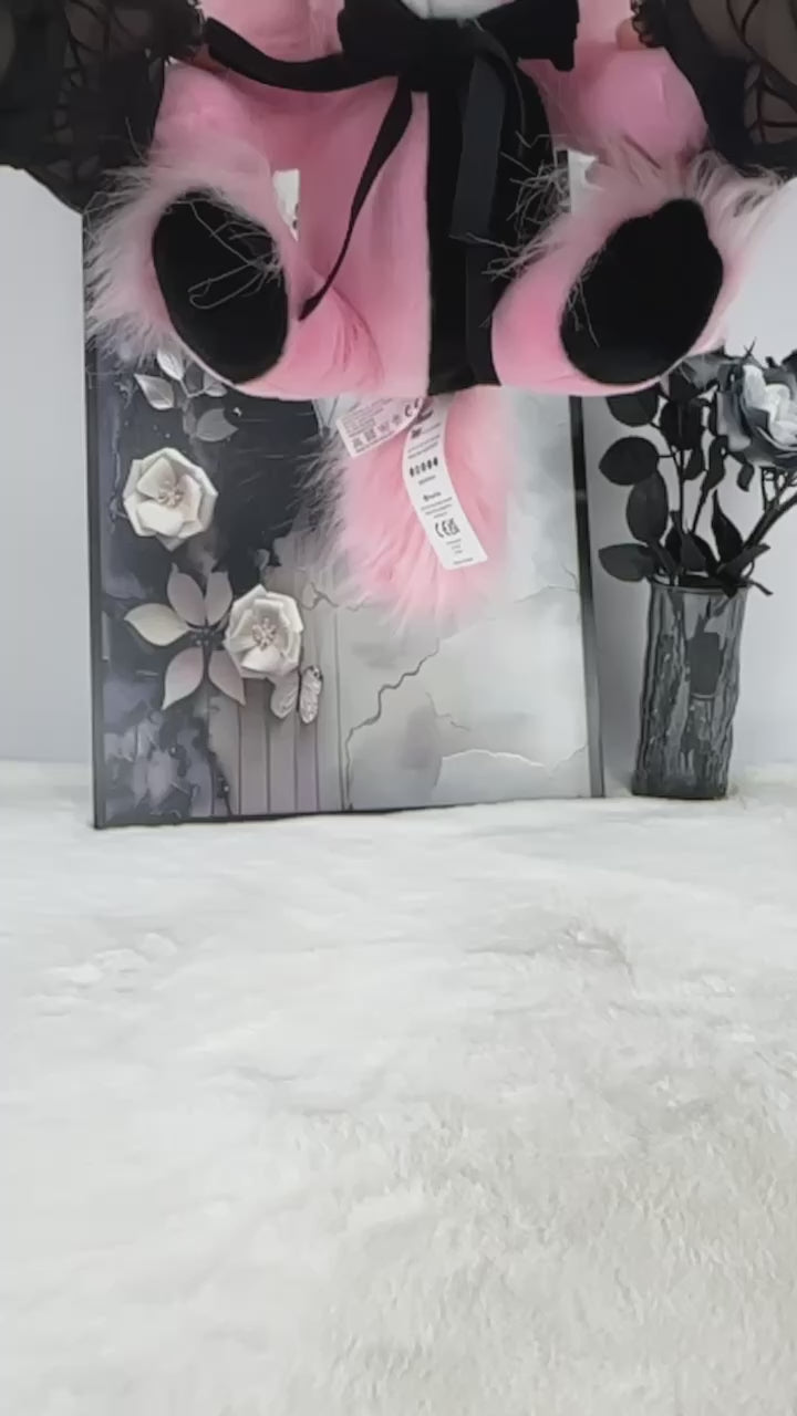 ゴス可愛いピンクのアライグマぬいぐるみ